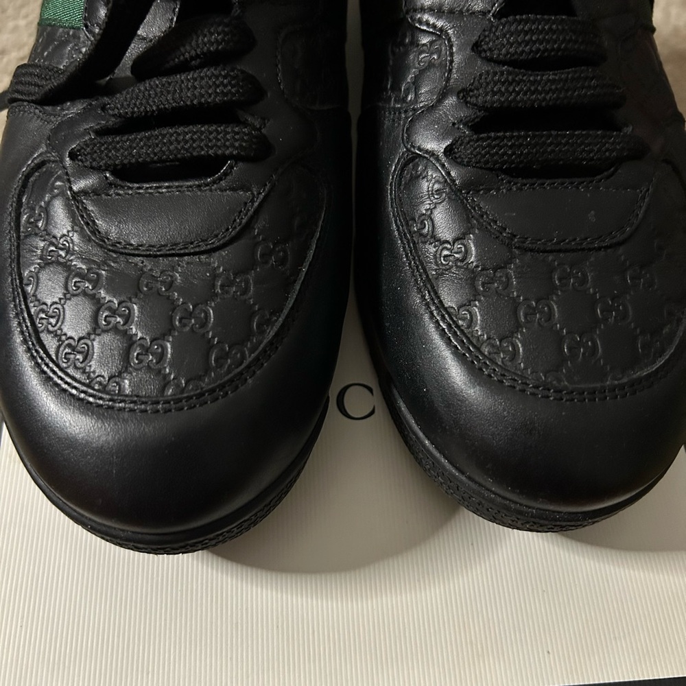 Gucci Men's Black Sneakers with Signature Stripes - Picture 3 of 8